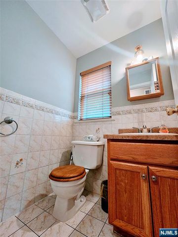 30-32 Custer Avenue, Newark, NJ 07112