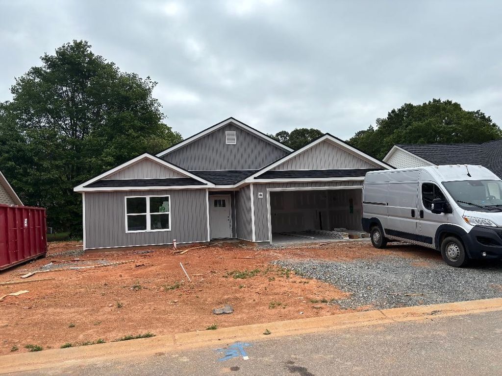 109 Addison Creek Lane, Chesnee, SC 29323