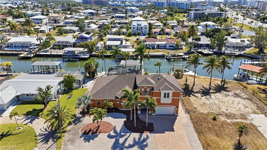 132 Egret ST, FORT MYERS BEACH, FL 33931 — exterior