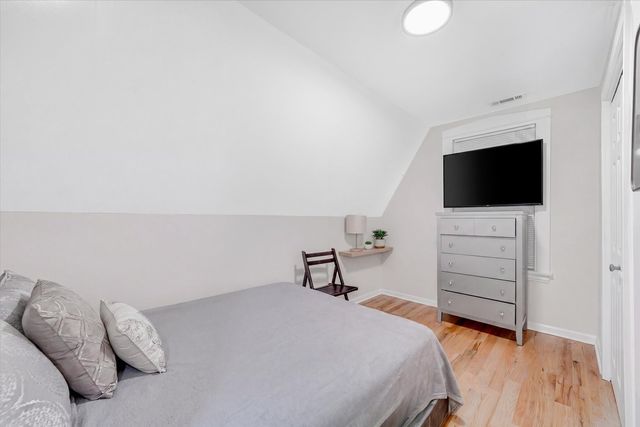 934 N Saint Louis Avenue 2, Chicago, IL 60651
