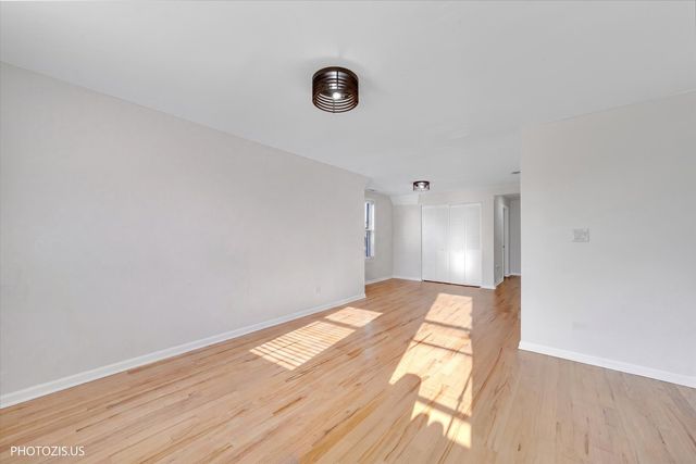 934 N Saint Louis Avenue 2, Chicago, IL 60651