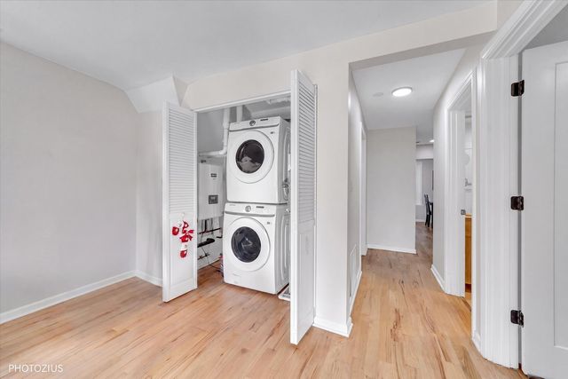 934 N Saint Louis Avenue 2, Chicago, IL 60651