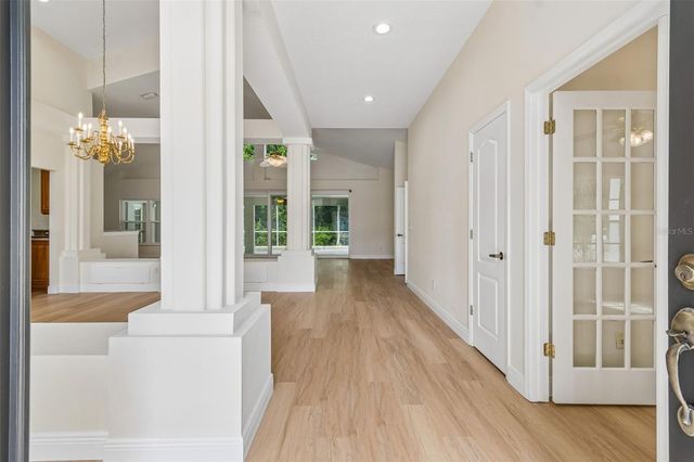 19004 SAINT LAURENT DRIVE, Lutz, FL 33558