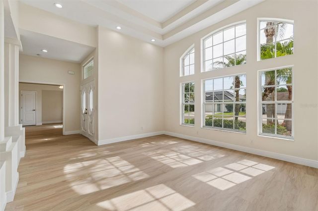 19004 SAINT LAURENT DRIVE, Lutz, FL 33558