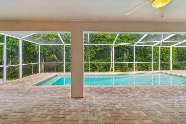 19004 SAINT LAURENT DRIVE, Lutz, FL 33558