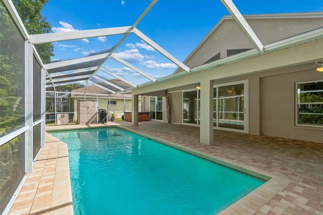 19004 SAINT LAURENT DRIVE, Lutz, FL 33558