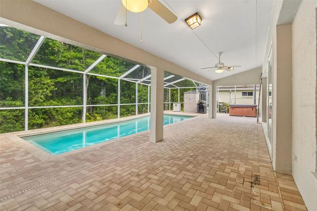 19004 SAINT LAURENT DRIVE, Lutz, FL 33558