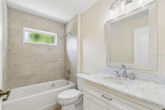 19004 SAINT LAURENT DRIVE, Lutz, FL 33558