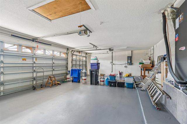 19004 SAINT LAURENT DRIVE, Lutz, FL 33558