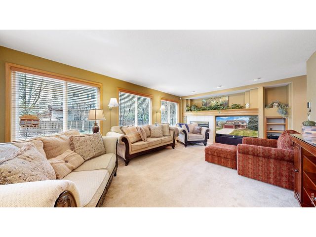 549 Arrowhead Dr, Loveland, CO 80537