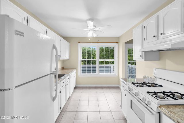 366 Sequoia Court, Howell, NJ 07731