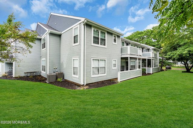 366 Sequoia Court, Howell, NJ 07731