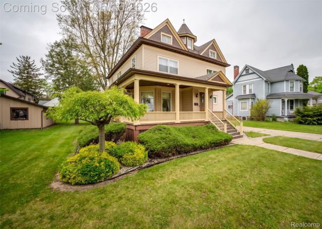 207 N Pine River Street, Ithaca, MI 48847