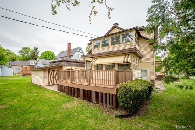 207 N Pine River Street, Ithaca, MI 48847