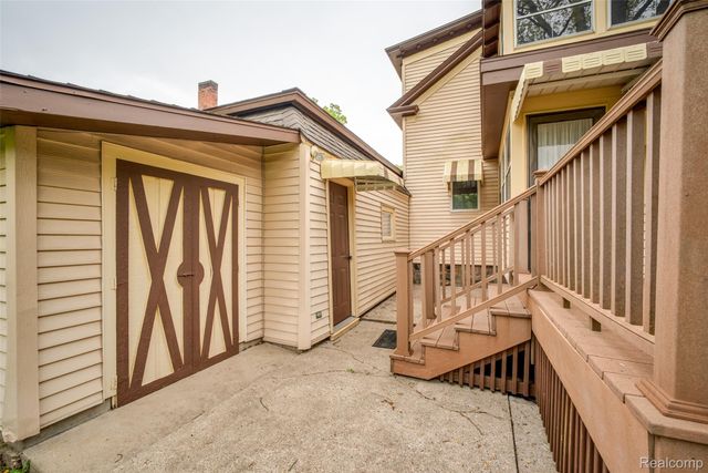 207 N Pine River Street, Ithaca, MI 48847