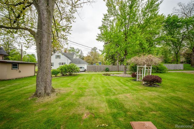 207 N Pine River Street, Ithaca, MI 48847