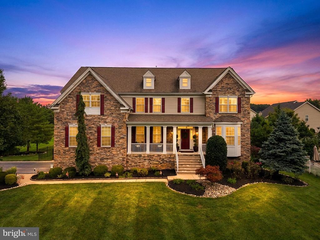237 LEFFLER CIR, FLORENCE, NJ 08518 — exterior