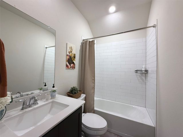 11008 Summer Rain Boulevard, Aubrey, TX 76227