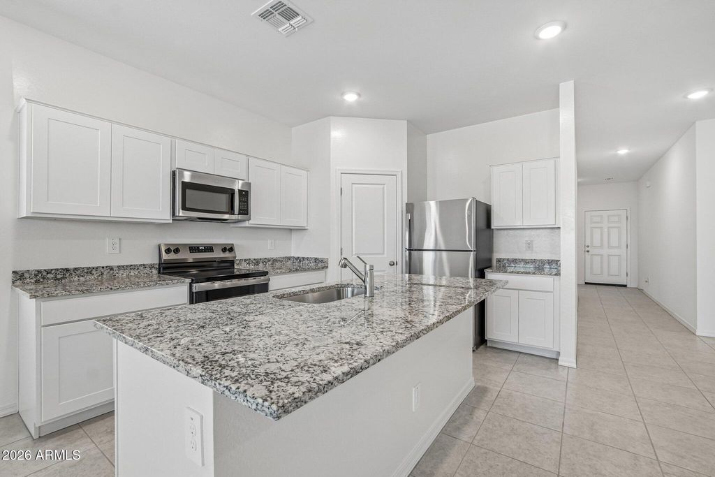 4642 N GRACE Lane, Phoenix, AZ 85037 — photo 4