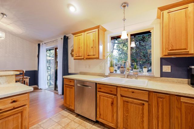 17253 Widgeon Drive, Bend, OR 97707