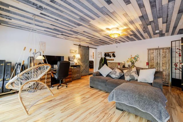 17253 Widgeon Drive, Bend, OR 97707