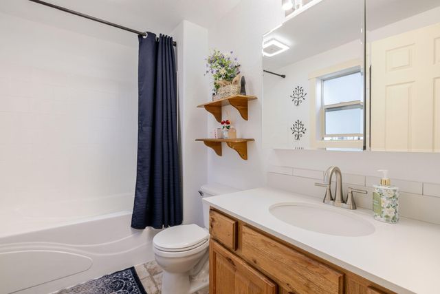 17253 Widgeon Drive, Bend, OR 97707