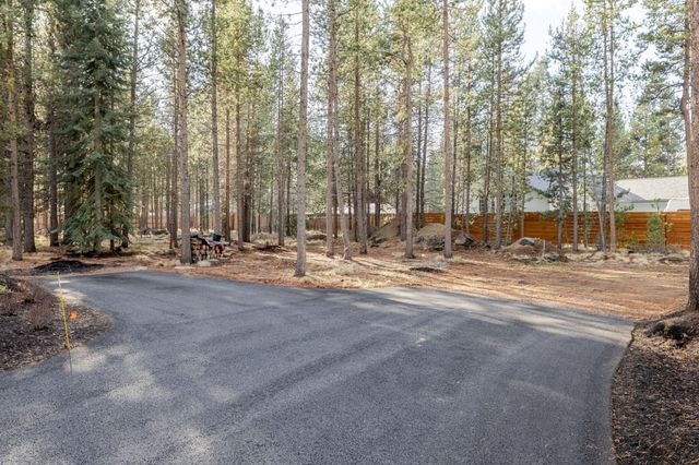 17253 Widgeon Drive, Bend, OR 97707