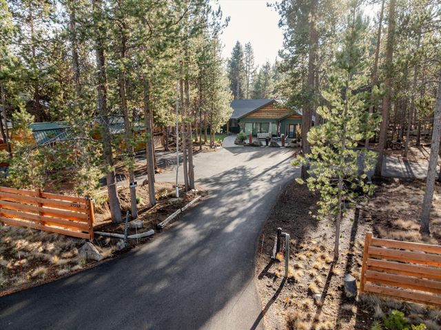 17253 Widgeon Drive, Bend, OR 97707