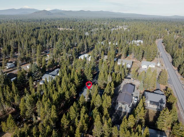 17253 Widgeon Drive, Bend, OR 97707