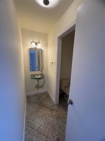 4512 Dickson Street, Houston, TX 77007