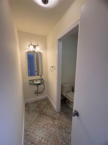 4512 Dickson Street, Houston, TX 77007