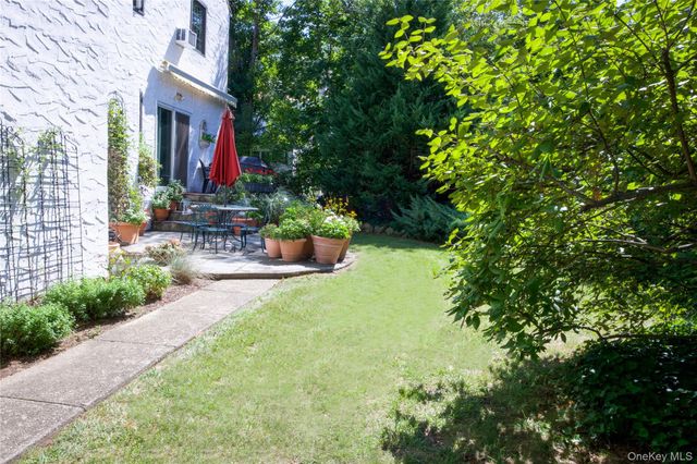 9 Ramsey Road, Great Neck, NY 11023