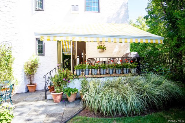 9 Ramsey Road, Great Neck, NY 11023