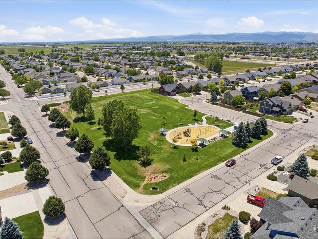 4502 Emerald Bay Ln, Wellington, CO 80549
