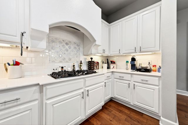 555 Via Amalfi 203, Irving, TX 75039