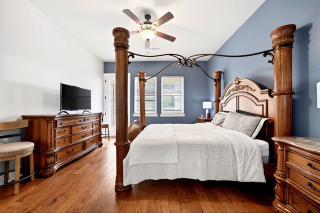 555 Via Amalfi 203, Irving, TX 75039