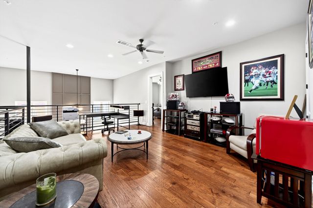 555 Via Amalfi 203, Irving, TX 75039