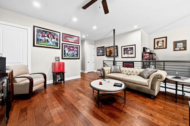 555 Via Amalfi 203, Irving, TX 75039