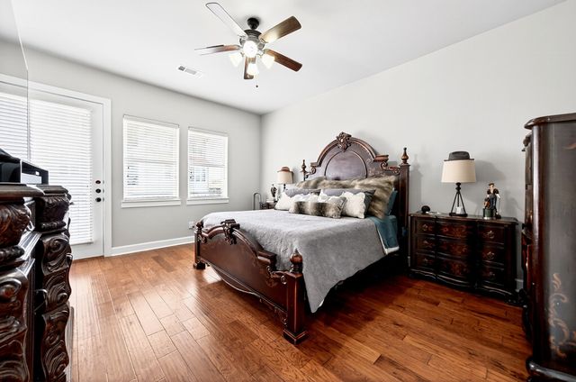 555 Via Amalfi 203, Irving, TX 75039