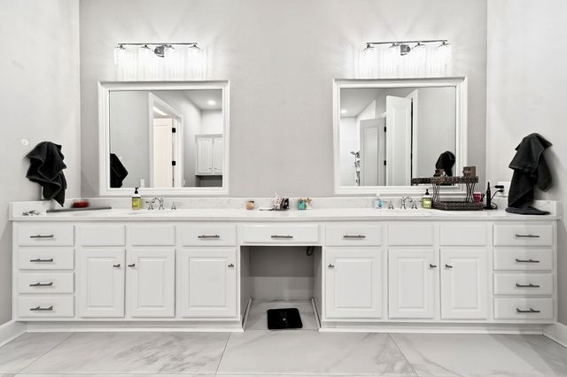 555 Via Amalfi 203, Irving, TX 75039