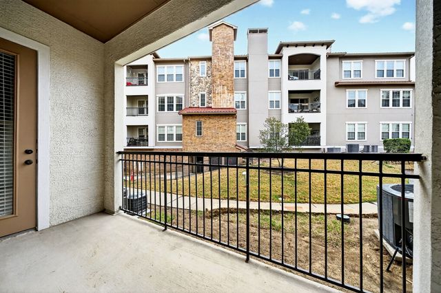 555 Via Amalfi 203, Irving, TX 75039