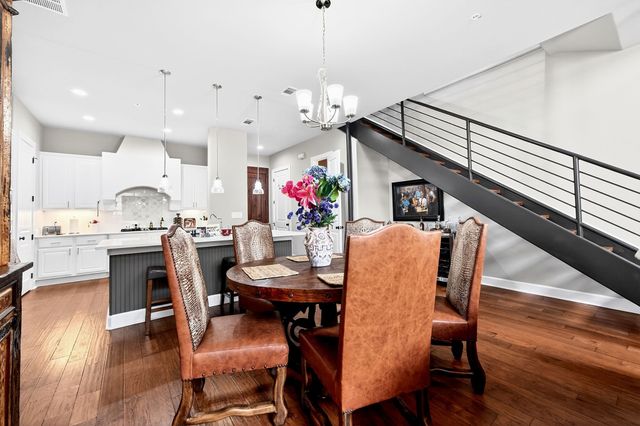 555 Via Amalfi 203, Irving, TX 75039