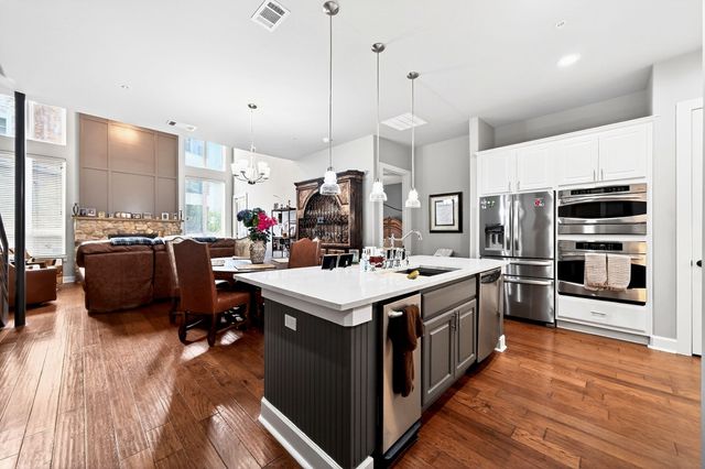 555 Via Amalfi 203, Irving, TX 75039