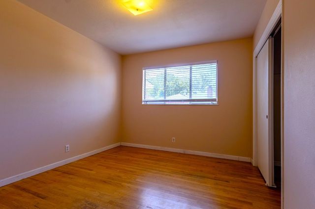 1214 W Downs St, Stockton, CA 95207