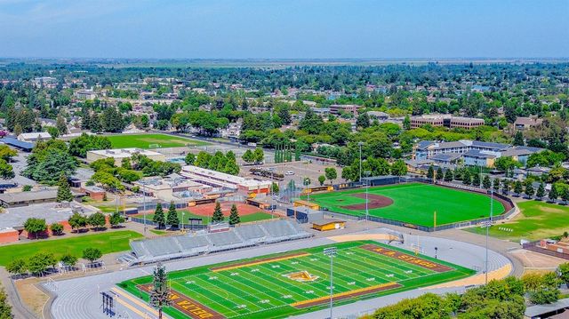 1214 W Downs St, Stockton, CA 95207