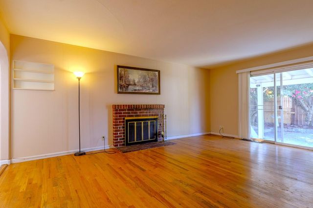 1214 W Downs St, Stockton, CA 95207