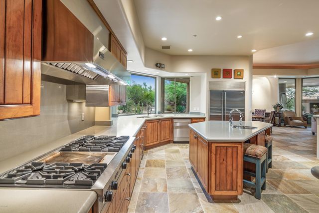 10191 E FILAREE Lane, Scottsdale, AZ 85262