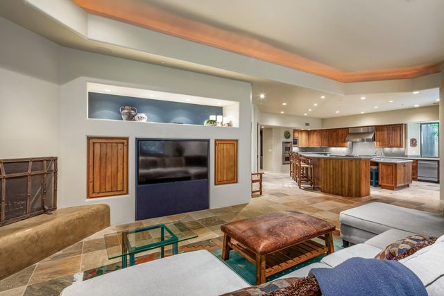 10191 E FILAREE Lane, Scottsdale, AZ 85262