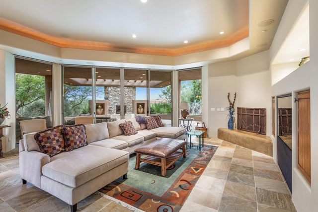 10191 E FILAREE Lane, Scottsdale, AZ 85262