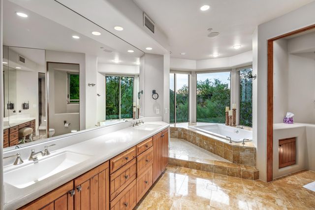 10191 E FILAREE Lane, Scottsdale, AZ 85262